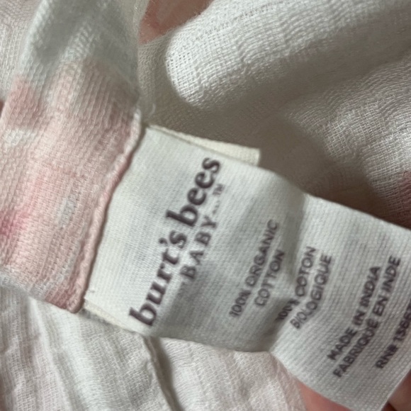 Burt's Bees Baby Swaddles Muslin Cotton Baby Blankets Lot 2 Giraffe Elephant - Picture 4 of 5